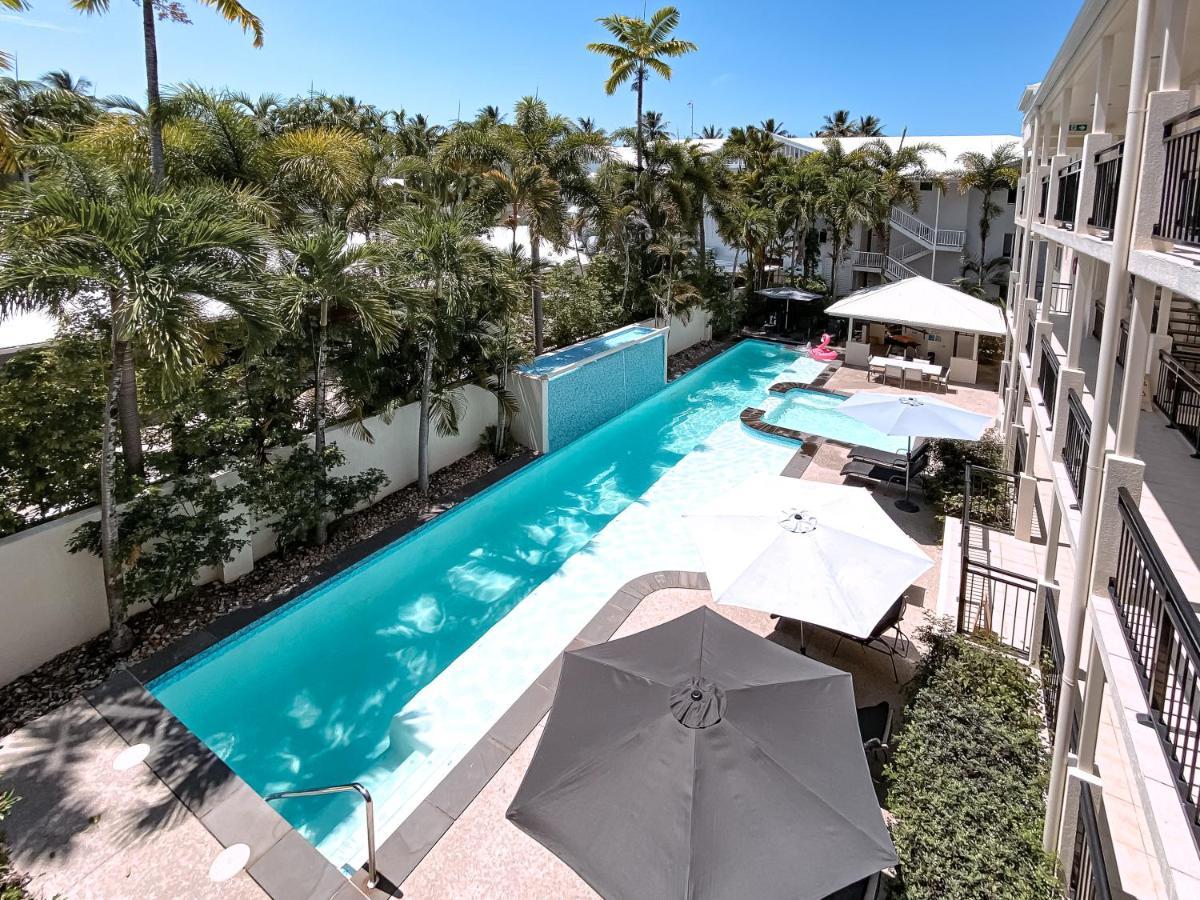 Mowbray By The Sea Aparthotel Port Douglas Buitenkant foto
