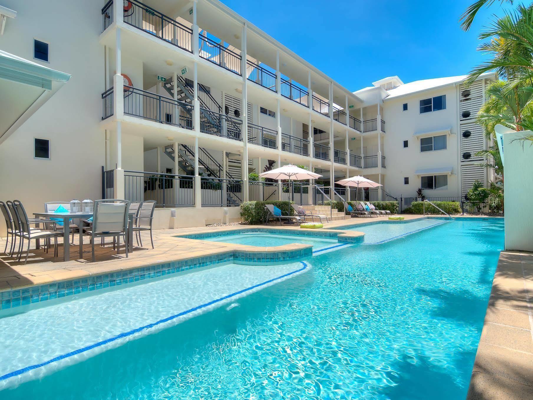 Mowbray By The Sea Aparthotel Port Douglas Buitenkant foto