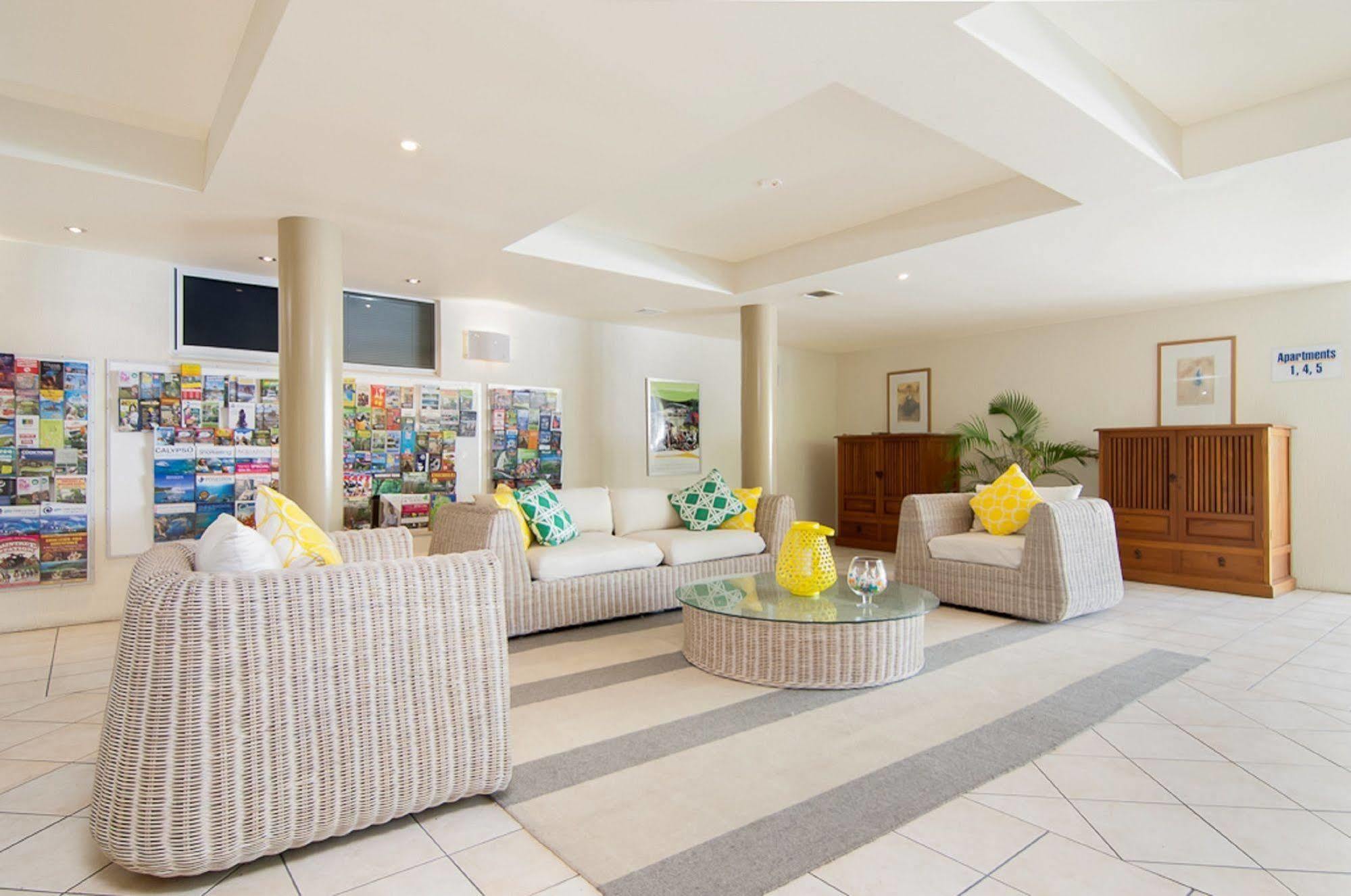 Mowbray By The Sea Aparthotel Port Douglas Buitenkant foto